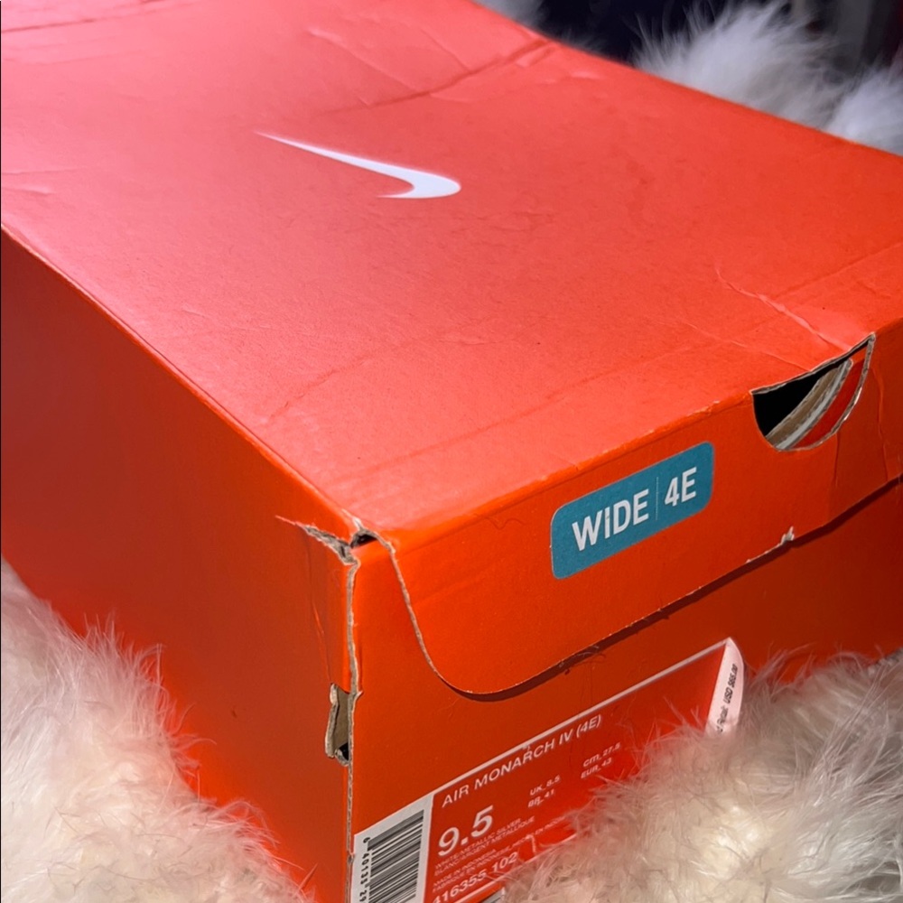 UNISEX Nike Air Monarch IV ( 4E ) WHITE / METALLIC SILVER With Shoe Box 9.5 - Picture 14 of 17